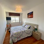 Enjoy Sanxenxo,200m Playa, Balcón Vistas Cíes, Piscina&terraza Azotea,2 Plazas Garaje, 2 Baños, Muy Luminoso, Muy Tranquilo,muy Equipado, Céntrico Apartamento *