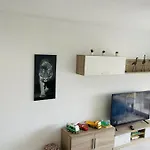 Enjoy Sanxenxo,200m Playa, Balcón Vistas Cíes, Piscina&terraza Azotea,2 Plazas Garaje, 2 Baños, Muy Luminoso, Muy Tranquilo,muy Equipado, Céntrico Apartamento Sanxenxo