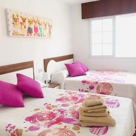 Apartamento Enjoy Sanxenxo,200m Playa, Balcón Vistas Cíes, Piscina&terraza Azotea,2 Plazas Garaje, 2 Baños, Muy Luminoso, Muy Tranquilo,muy Equipado, Céntrico