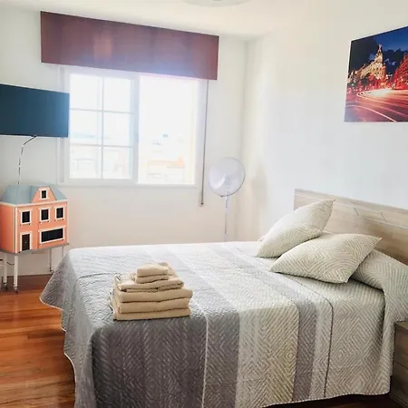 Enjoy Sanxenxo,200m Playa, Balcón Vistas Cíes, Piscina&terraza Azotea,2 Plazas Garaje, 2 Baños, Muy Luminoso, Muy Tranquilo,muy Equipado, Céntrico Apartamento *