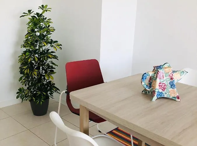 Seaside Retreat: Balcony Views, Rooftop Pool & Tranquility Apartment Sanxenxo