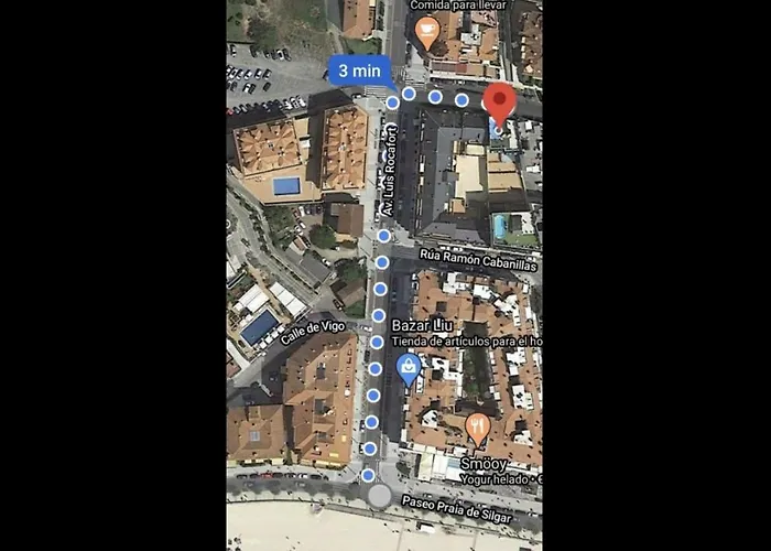 Seaside Retreat: Balcony Views, Rooftop Pool & Tranquility Apartment Sanxenxo