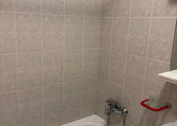 Apartment Seaside Retreat: Balcony Views, Rooftop Pool & Tranquility